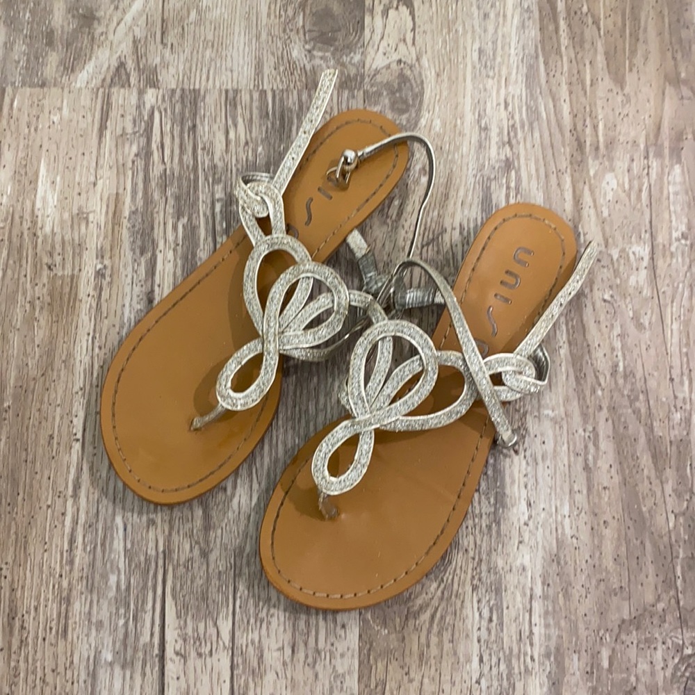 Size 7 Unisa Silver Sandals